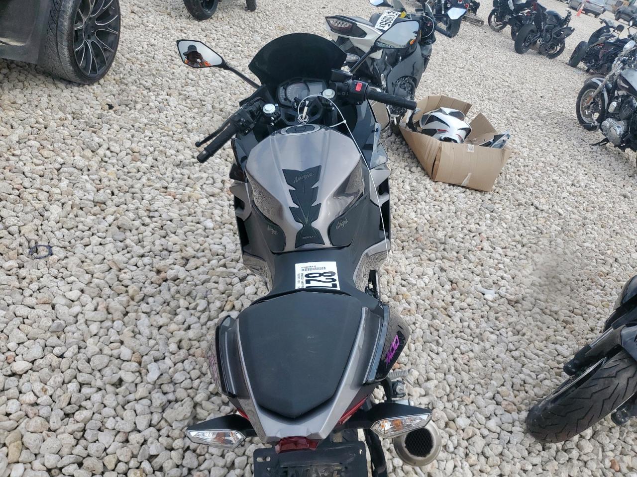 2021 Kawasaki Ex400 VIN: JKAEXKG11MDAD5018 Lot: 82724595