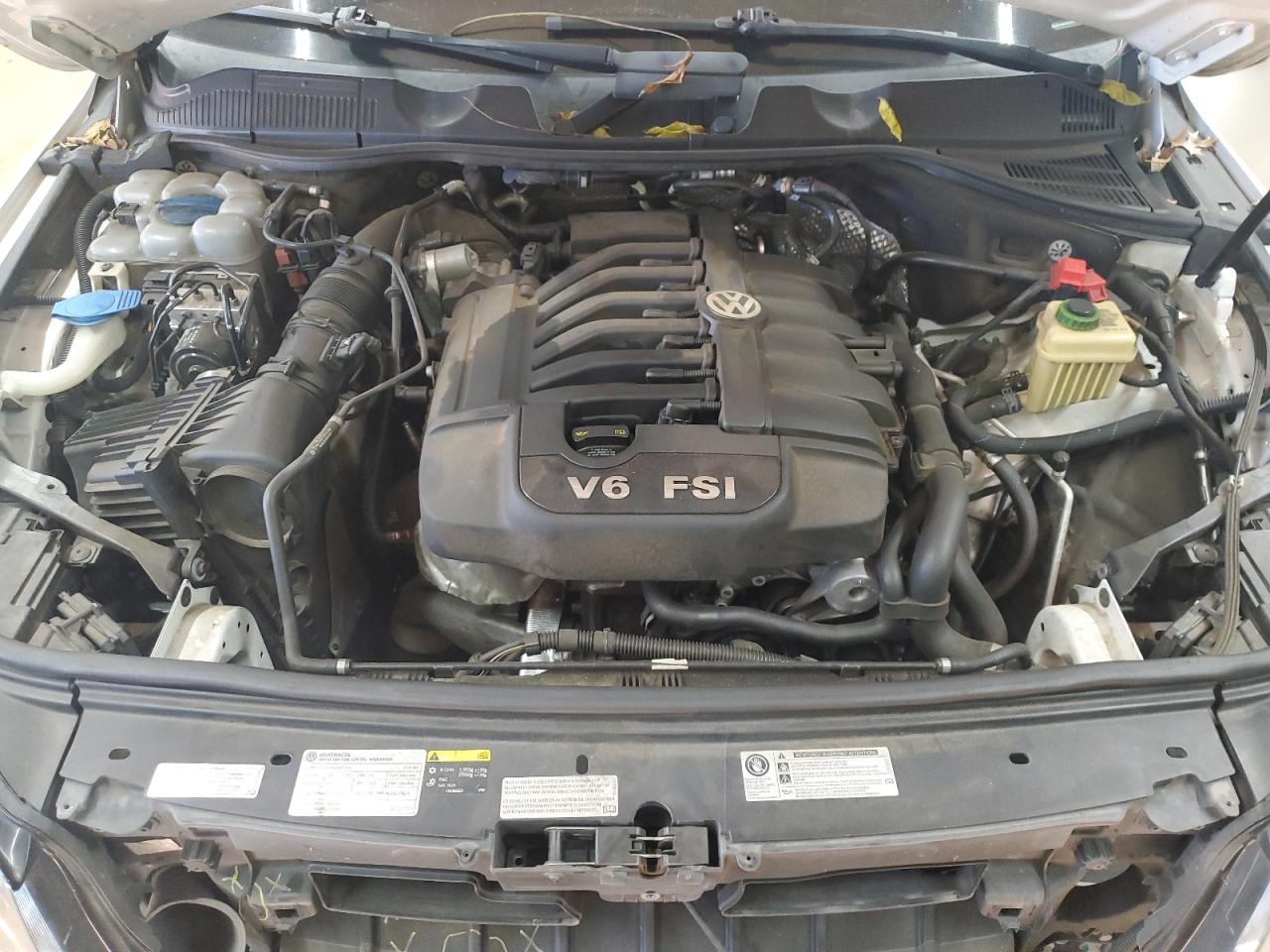 2016 Volkswagen Touareg Sport VIN: WVGEF9BP8GD010437 Lot: 82534645