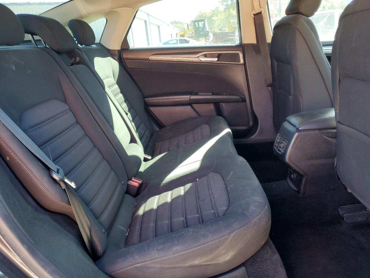 2019 Ford Fusion Se VIN: 3FA6P0LU3KR105421 Lot: 87010715