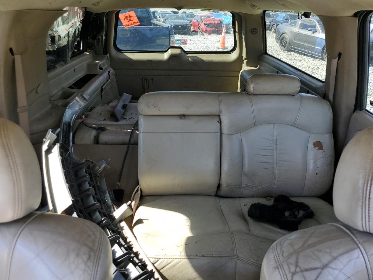 2001 Chevrolet Suburban K1500 VIN: 3GNFK16TX1G250524 Lot: 82254945