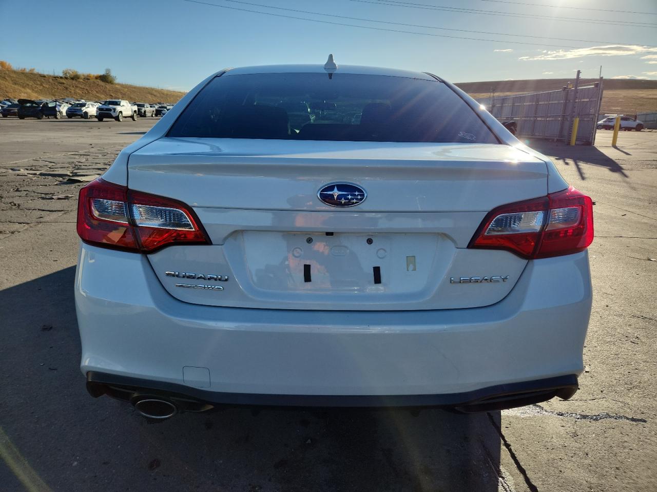 2018 Subaru Legacy 2.5I Premium VIN: 4S3BNAC61J3039762 Lot: 89725785