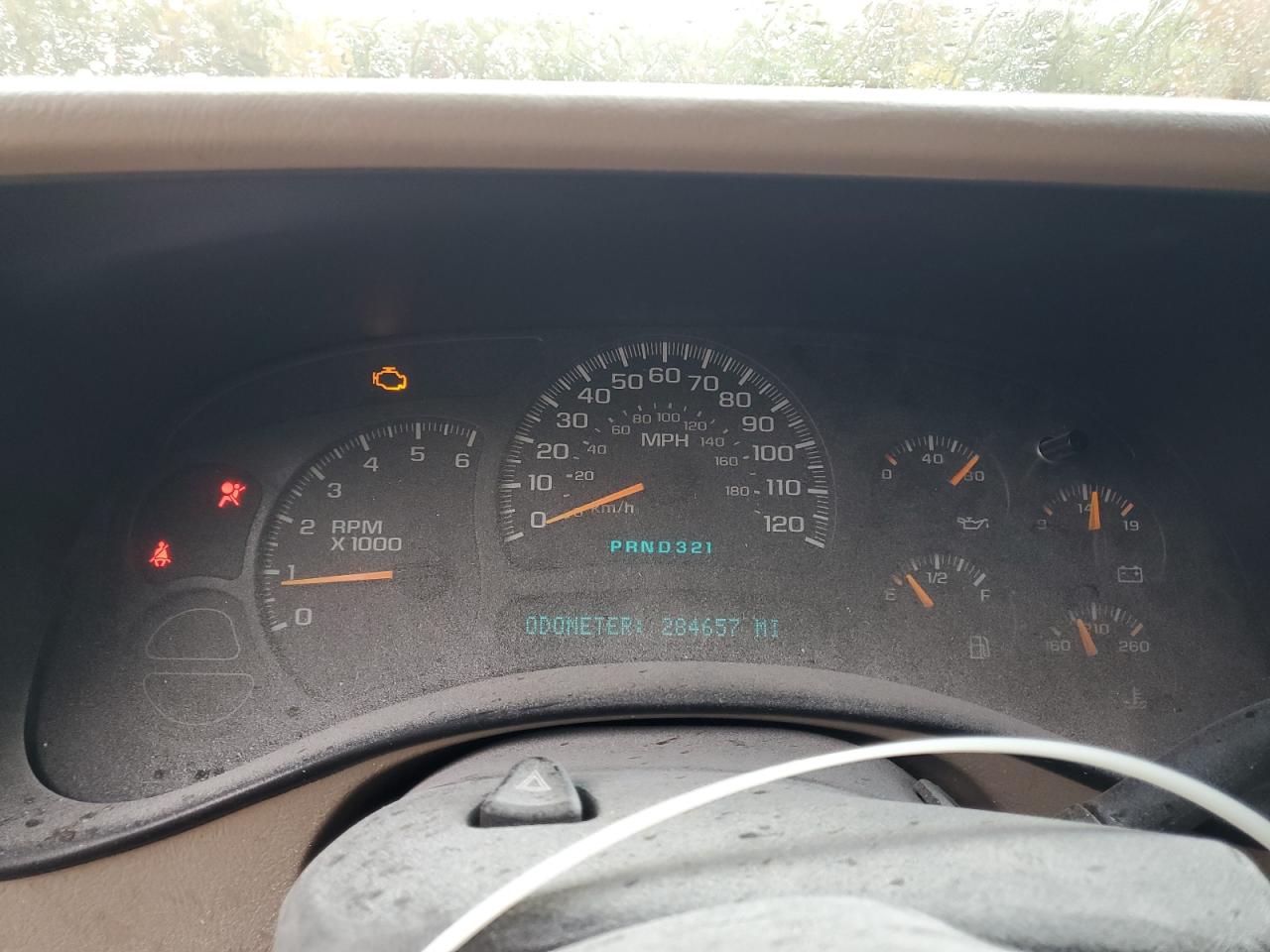 2003 Chevrolet Tahoe C1500 VIN: 1GNEC13V13R305590 Lot: 90326575