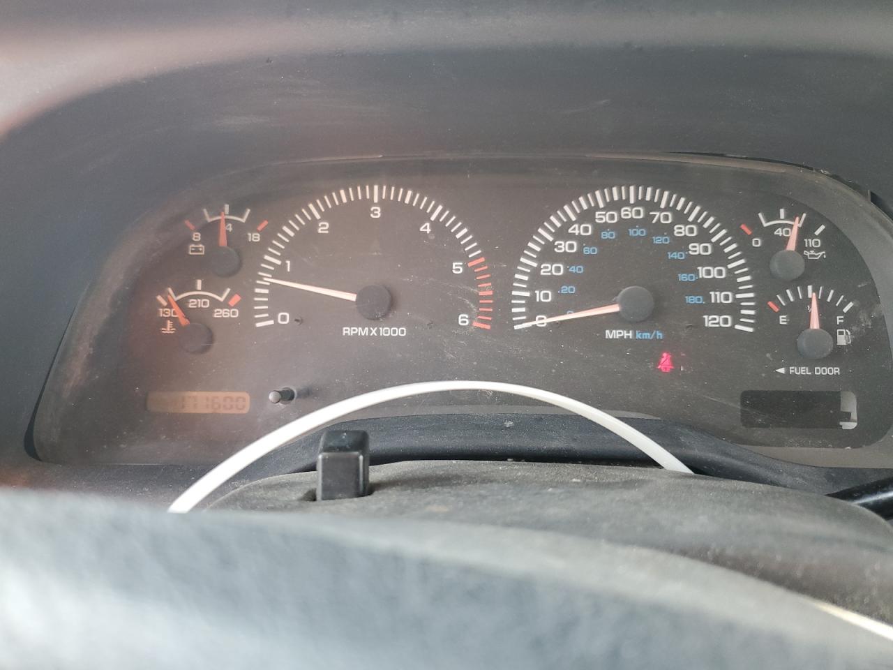 1998 Dodge Ram 1500 VIN: 1B7HC13Z3WJ152657 Lot: 86874595