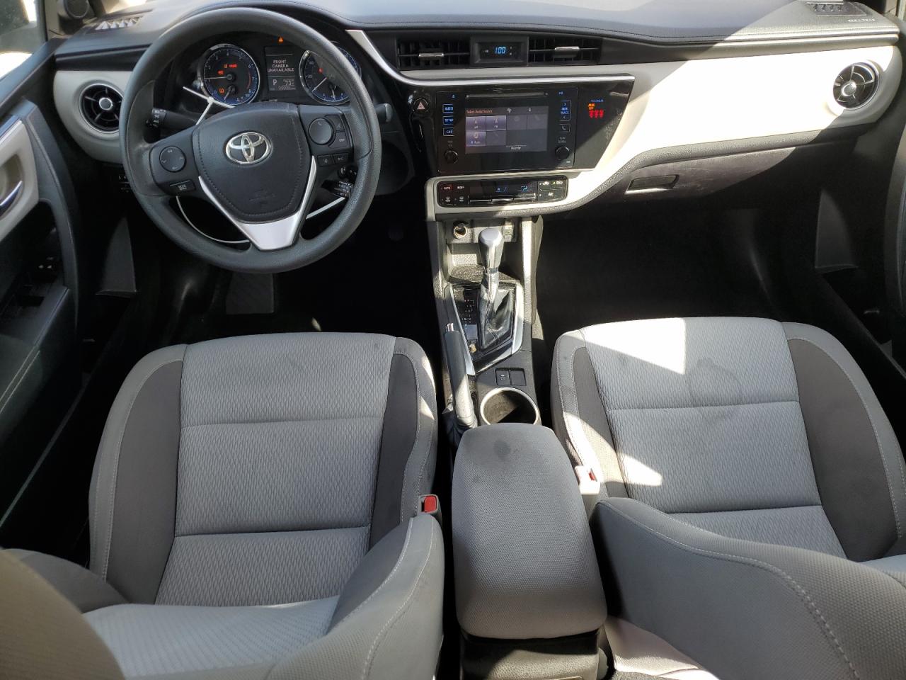 2019 Toyota Corolla L VIN: 5YFBURHE2KP863327 Lot: 85327545