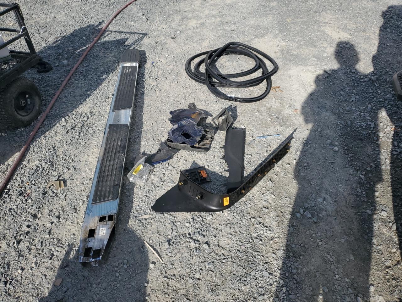 2021 Chevrolet Silverado K1500 Custom VIN: 1GCRYBEK5MZ374515 Lot: 84829115