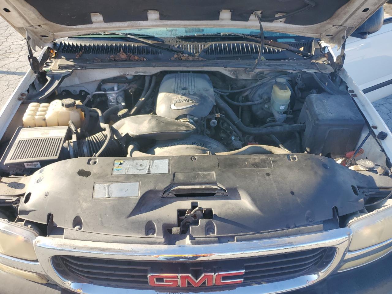 2002 GMC New Sierra C1500 VIN: 1GTEC14V02Z236610 Lot: 86432075