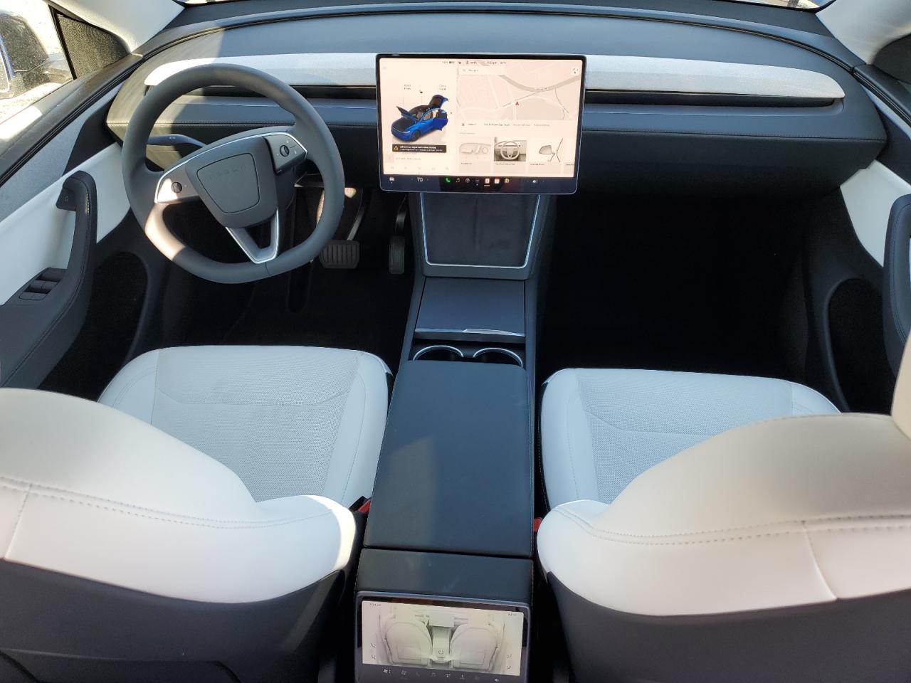 2026 Tesla Model Y VIN: 7SAYGDED5TF424140 Lot: 84655355