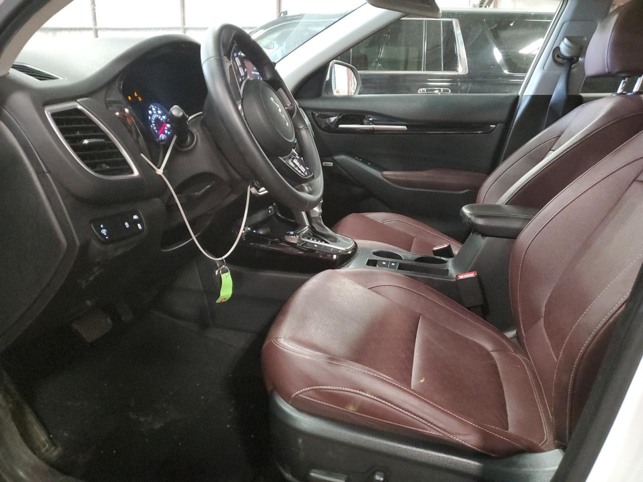 2023 Kia Seltos Sx VIN: KNDETCA28P7454609 Lot: 82659845