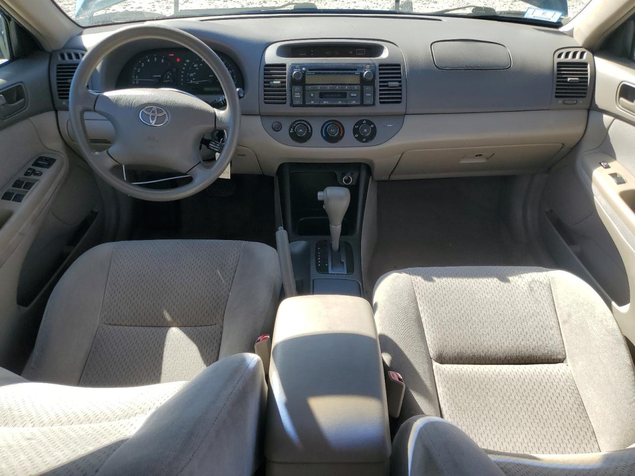 2004 Toyota Camry Le VIN: 4T1BF32K54U064570 Lot: 84811775