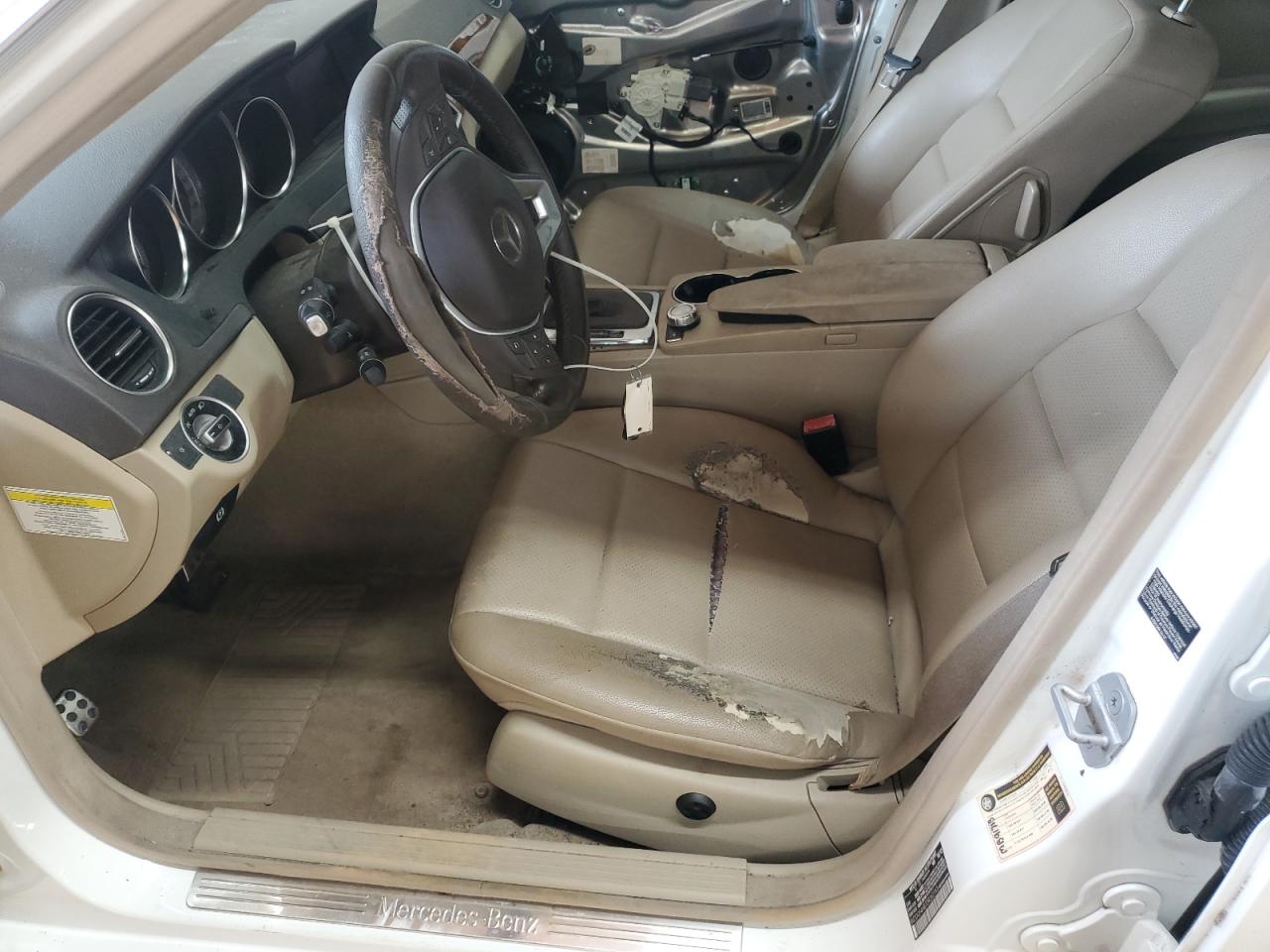 2013 Mercedes-Benz C 250 VIN: WDDGF4HB7DR262163 Lot: 82273385