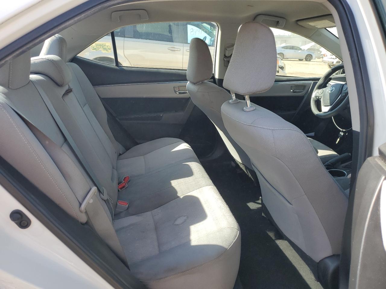 2015 Toyota Corolla L VIN: 5YFBURHE6FP241626 Lot: 85133705