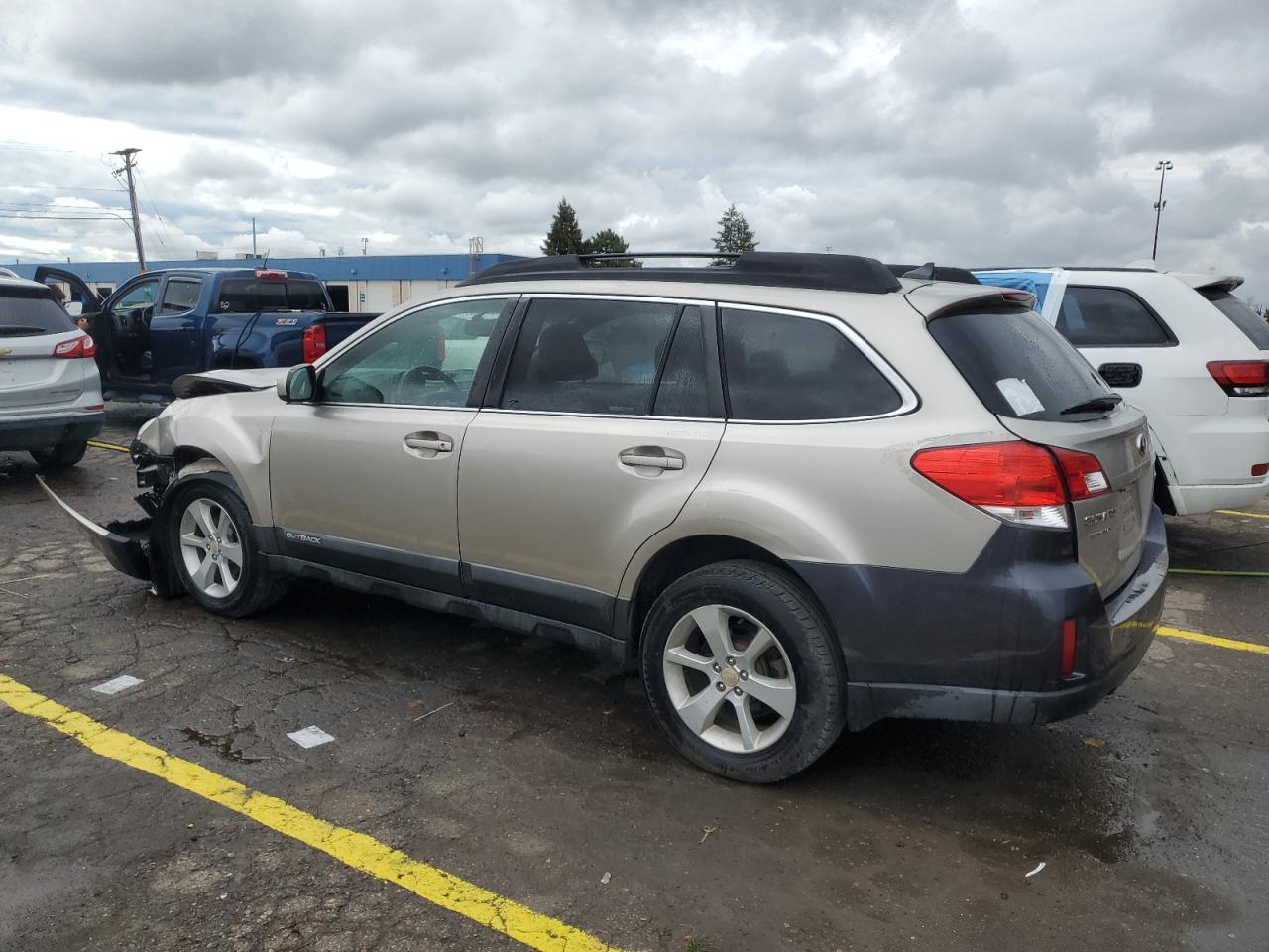 2014 Subaru Outback 2.5I Premium VIN: 4S4BRCCC3E3207599 Lot: 85497135