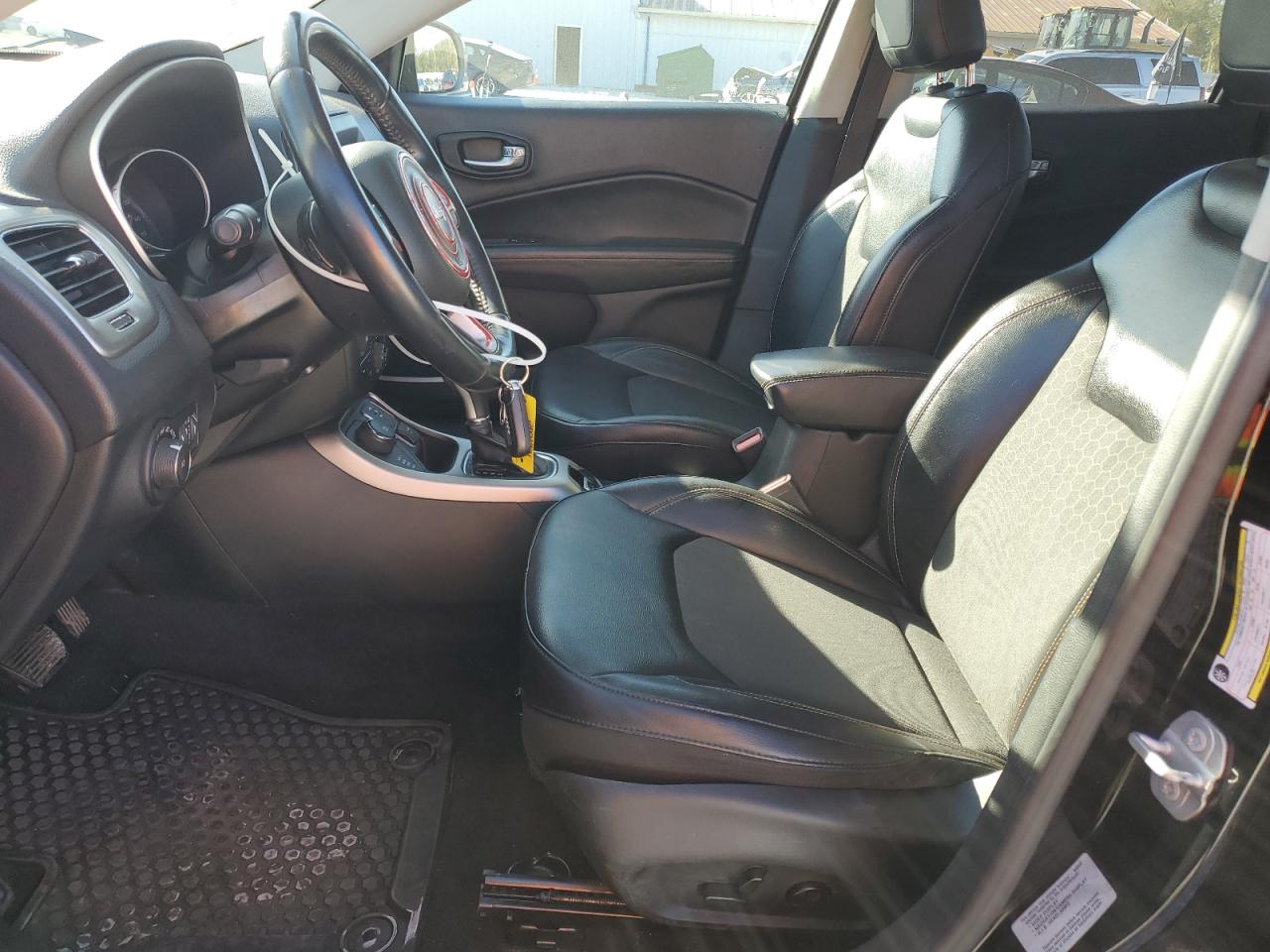 2018 Jeep Compass Latitude VIN: 3C4NJDBB5JT100463 Lot: 82387155