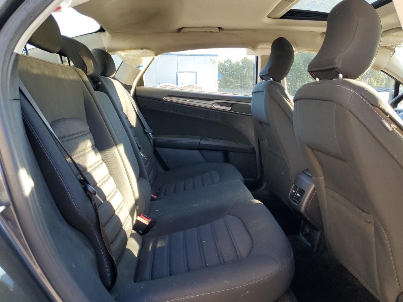 2019 Ford Fusion Se VIN: 3FA6P0LU2KR104860 Lot: 84580625