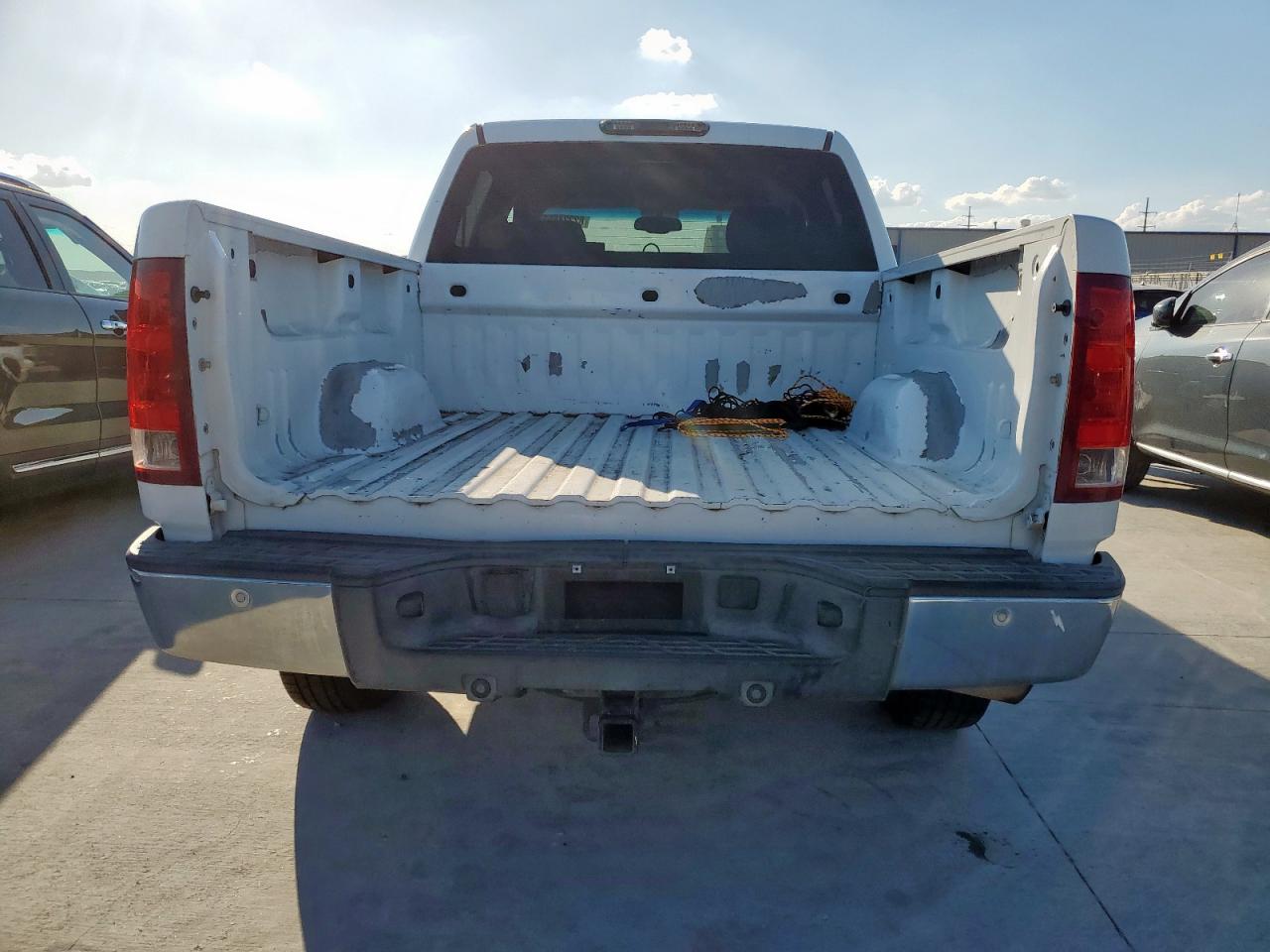 2008 GMC Sierra C1500 VIN: 2GTEC13J681337604 Lot: 82224655