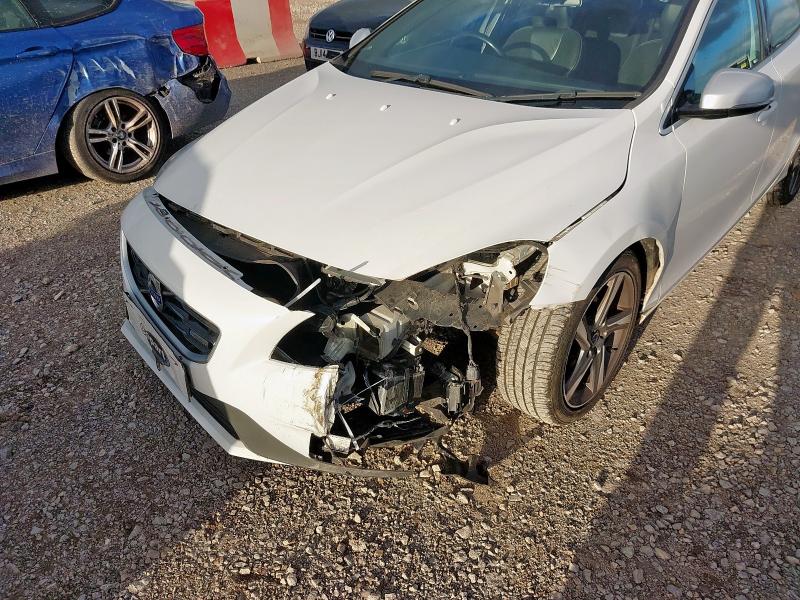 2014 VOLVO V40 D2 R DESIGN 5DR