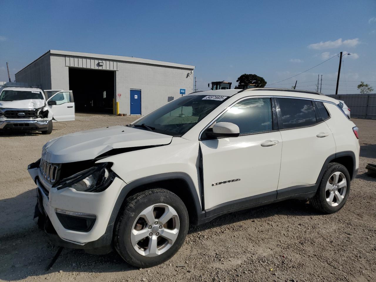 2017 Jeep Compass Latitude VIN: 3C4NJDBB2HT680068 Lot: 84975605