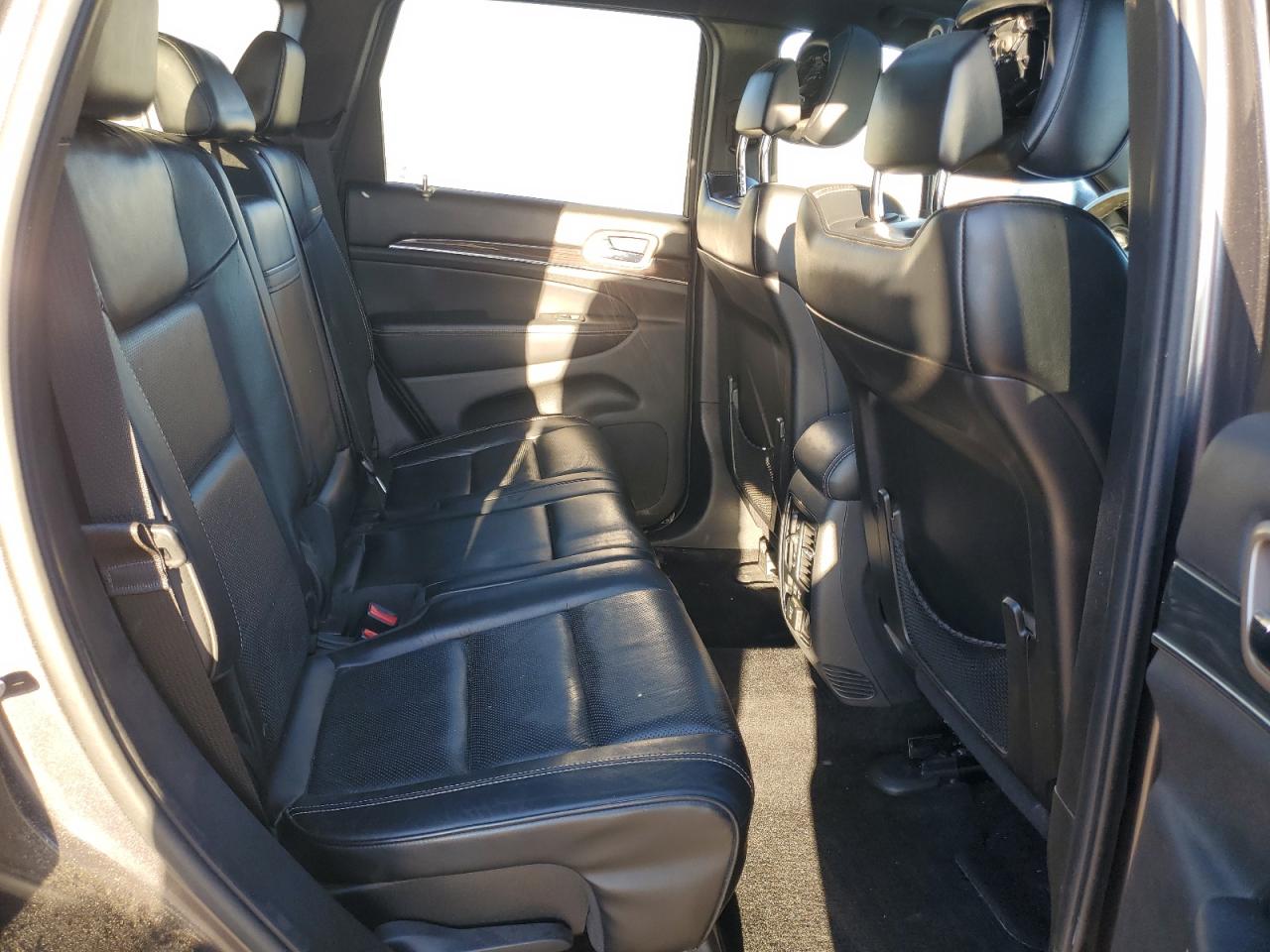 2015 Jeep Grand Cherokee Overland VIN: 1C4RJFCGXFC912433 Lot: 85006105