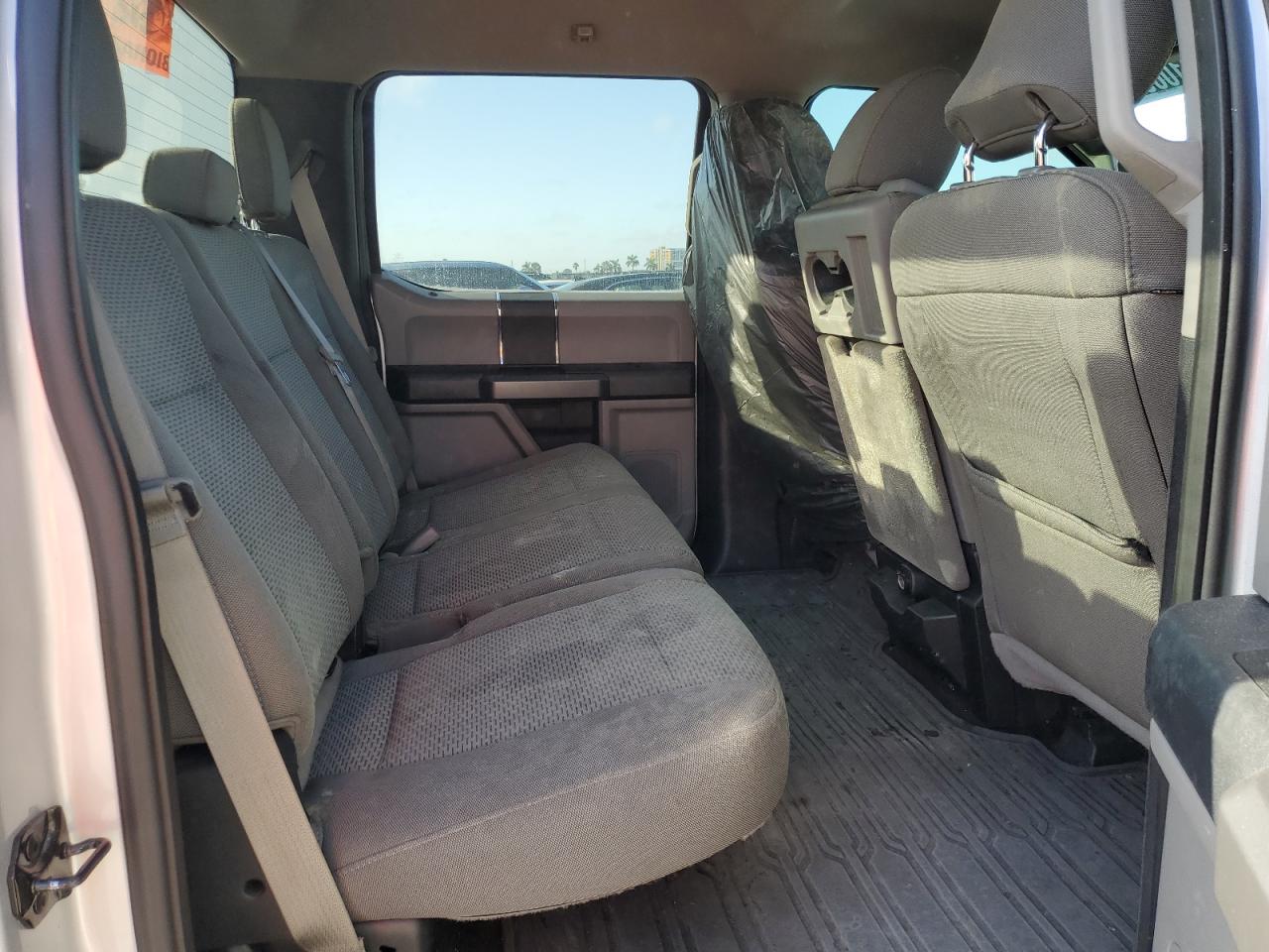 2017 Ford F150 Supercrew VIN: 1FTEW1CG8HKE53320 Lot: 84210095