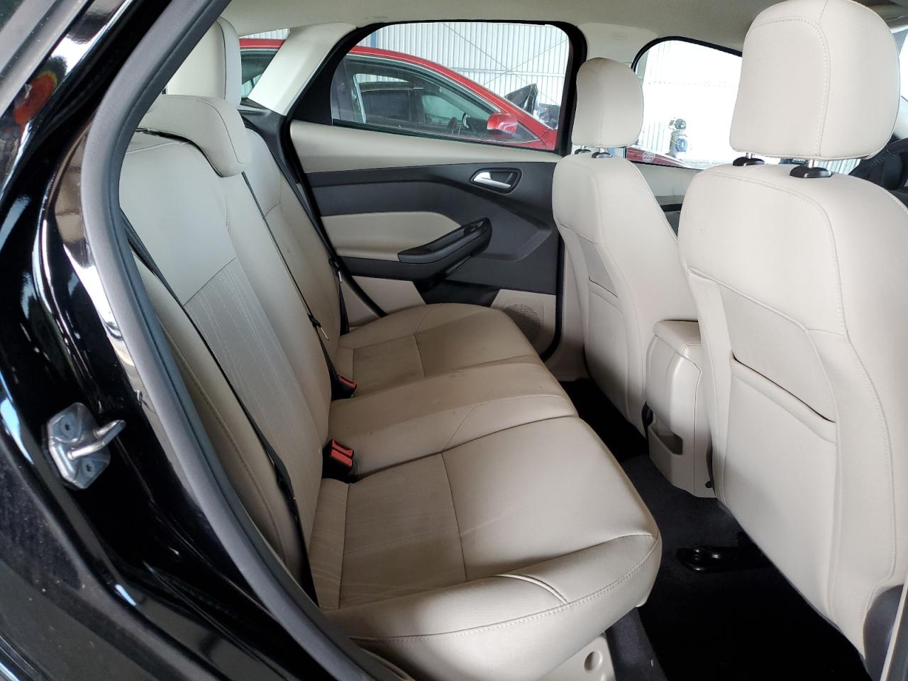 2016 Ford Focus Se VIN: 1FADP3K23GL276197 Lot: 84940285