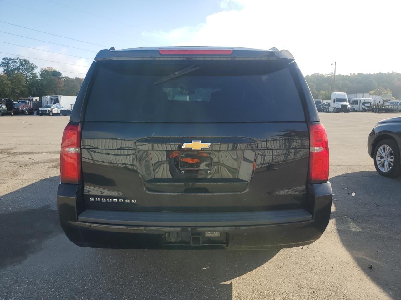 2020 Chevrolet Suburban K1500 Lt VIN: 1GNSKHKC7LR235057 Lot: 85655765