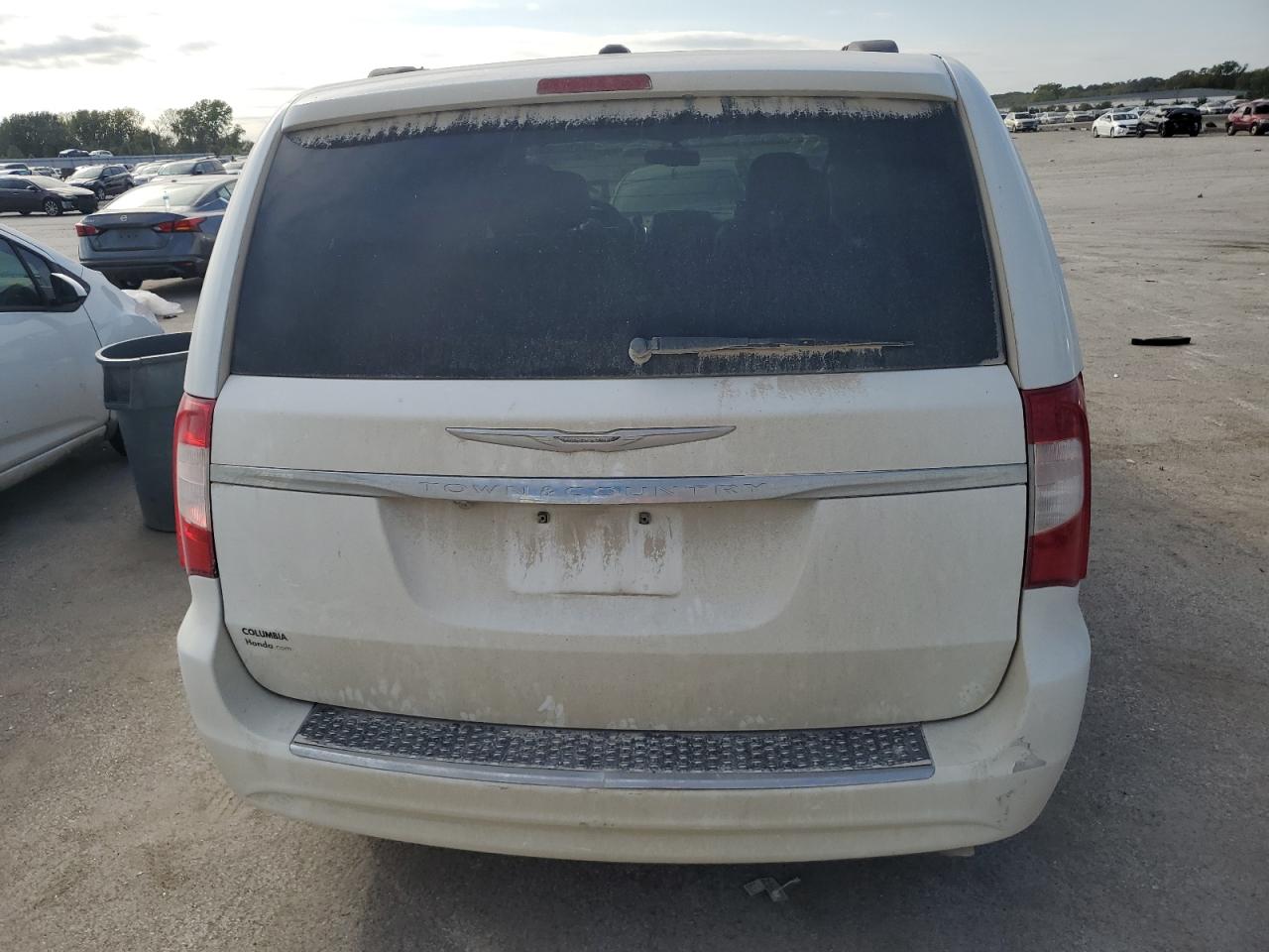 2016 Chrysler Town & Country Touring VIN: 2C4RC1BGXGR135484 Lot: 85762675