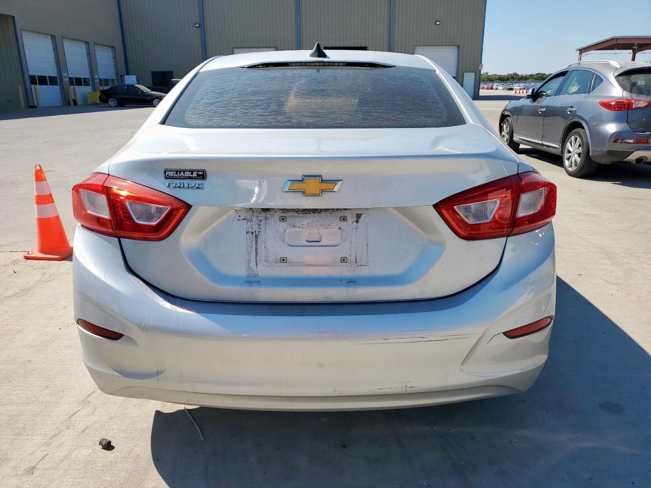 2017 Chevrolet Cruze Ls VIN: 1G1BC5SMXH7150738 Lot: 85939945