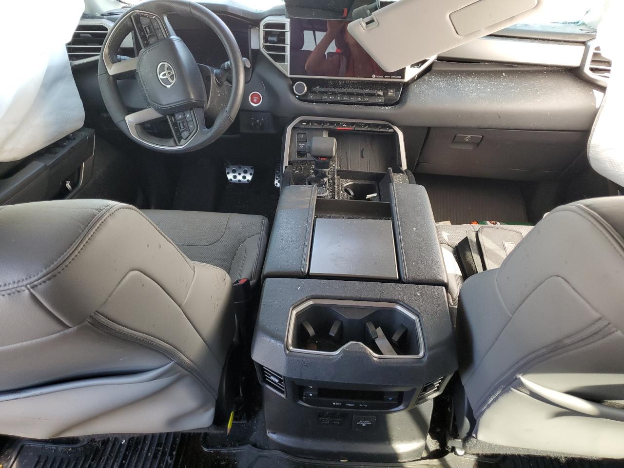 2024 Toyota Sequoia Sr5 VIN: 7SVAAABA0RX038917 Lot: 84730665