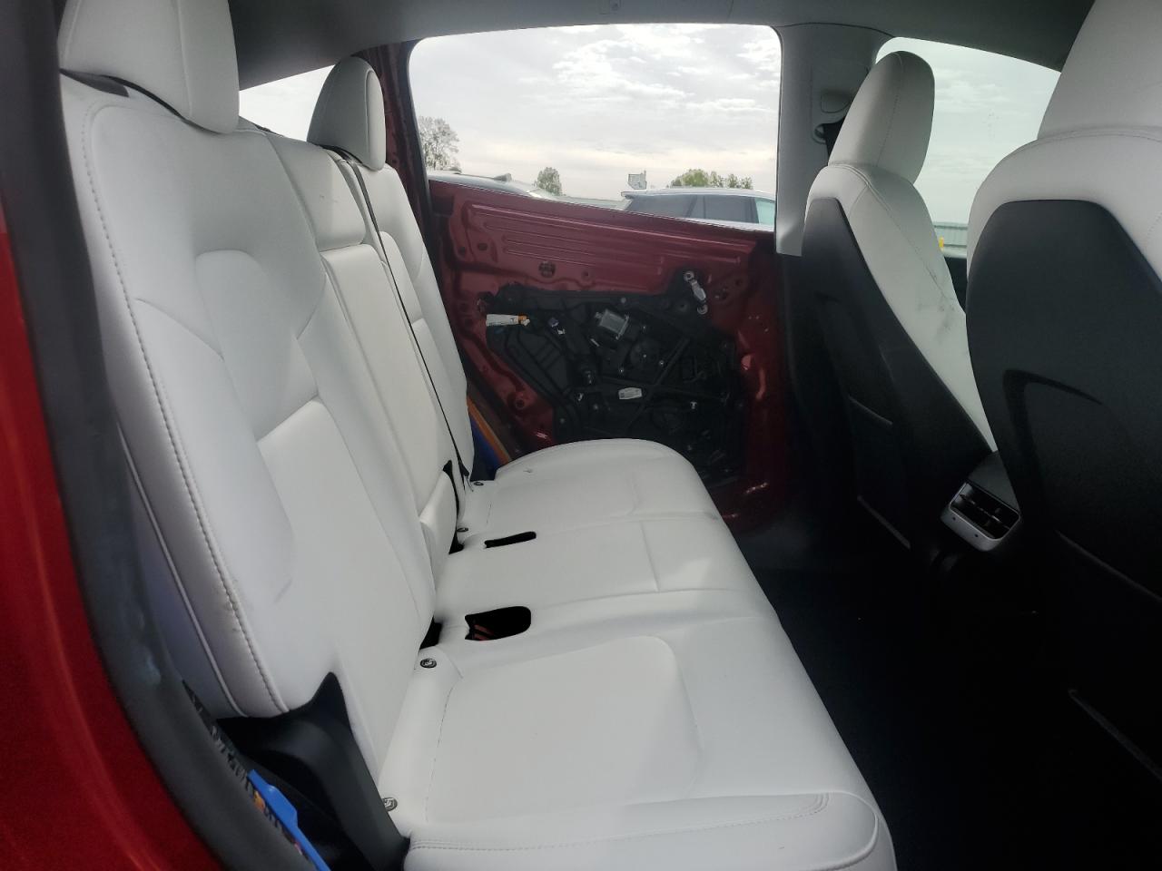 2024 Tesla Model Y VIN: 7SAYGDEE5RA284945 Lot: 82324895