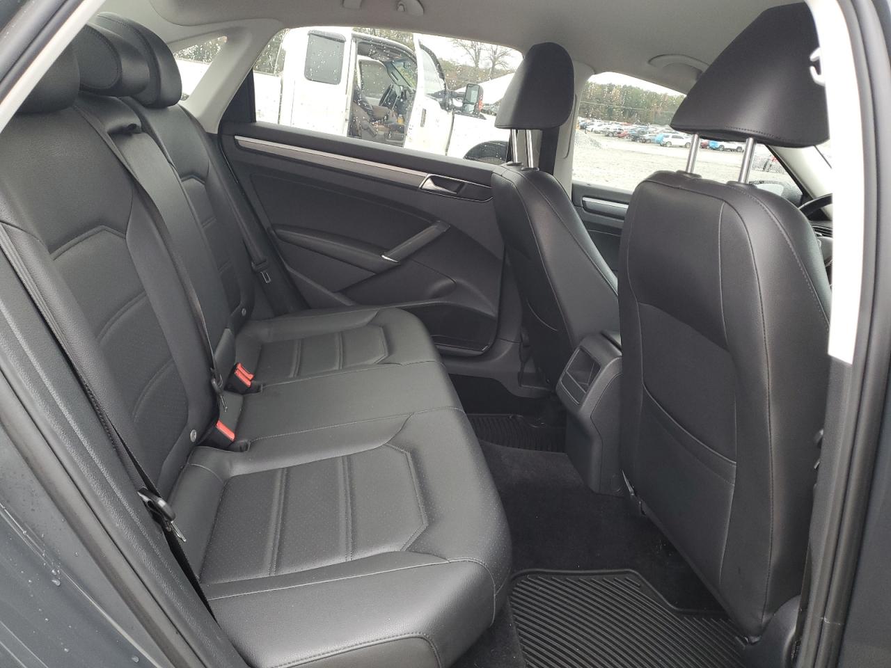 2018 Volkswagen Passat S VIN: 1VWAA7A36JC015344 Lot: 82348465