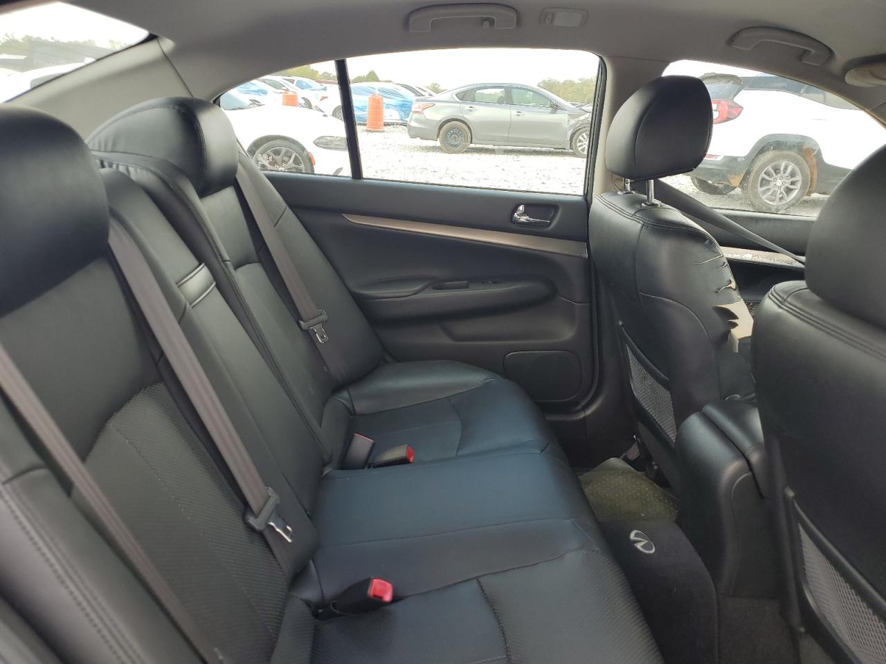 2010 Infiniti G37 Base VIN: JN1CV6AP1AM406587 Lot: 82348195