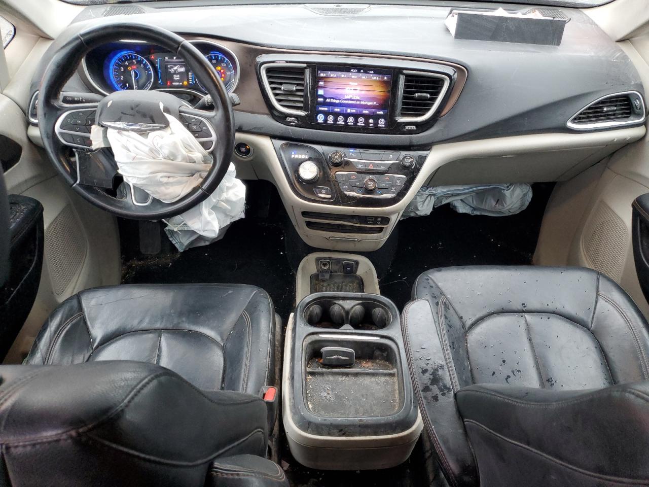 2017 Chrysler Pacifica Touring L VIN: 2C4RC1BG3HR598391 Lot: 85784105