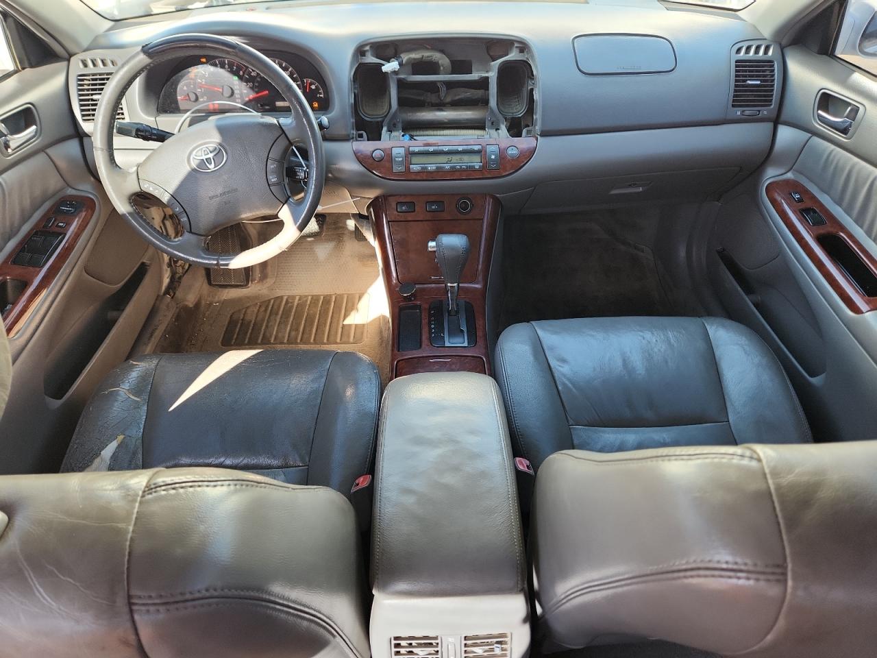 2005 Toyota Camry Le VIN: 4T1BF30K05U621065 Lot: 84452125