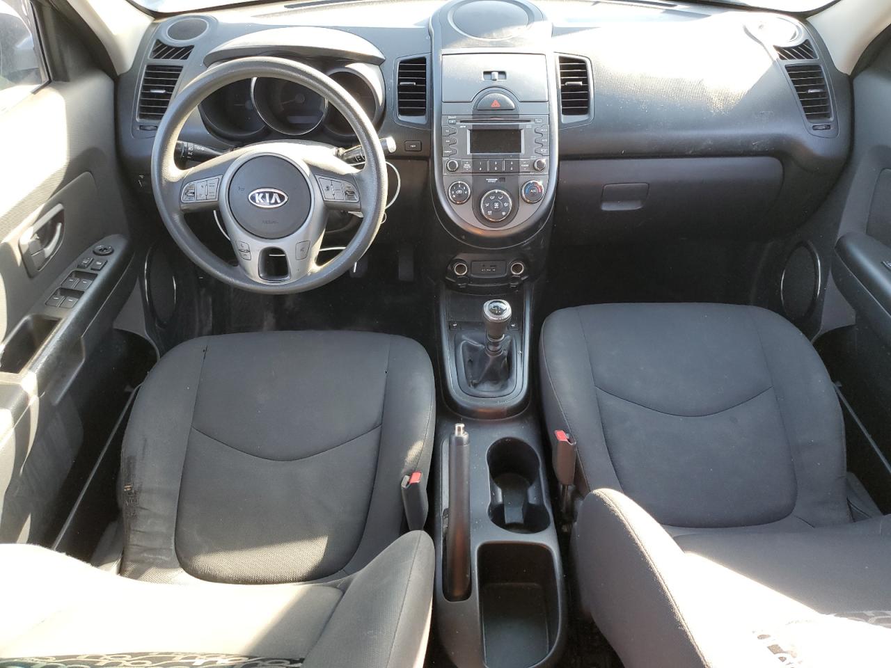 2011 Kia Soul + VIN: KNDJT2A25B7320481 Lot: 82212845