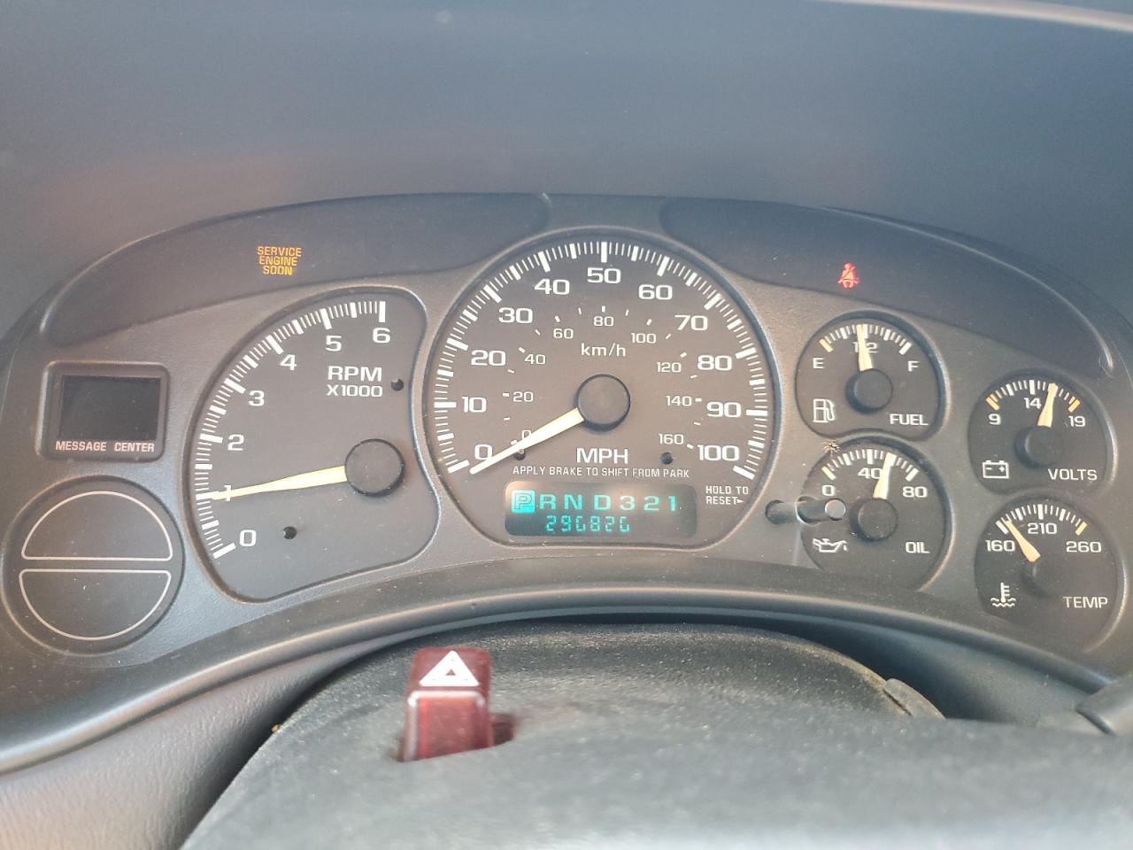 2002 Chevrolet Suburban K1500 VIN: 3GNFK16ZX2G216704 Lot: 82005935