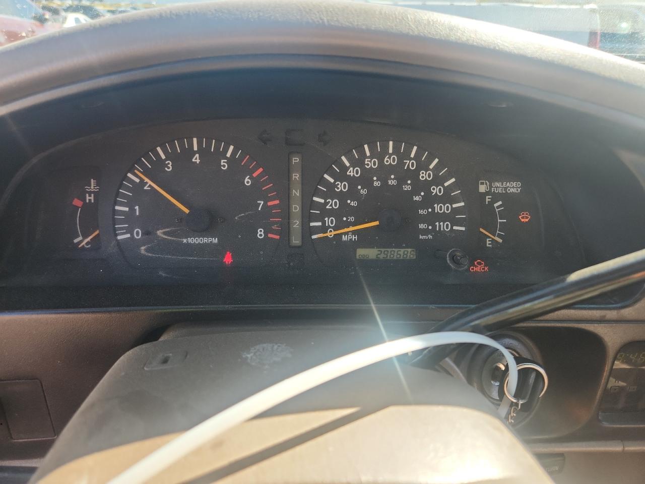 2000 Toyota Tacoma Xtracab VIN: 4TAVL52N8YZ600013 Lot: 85351465