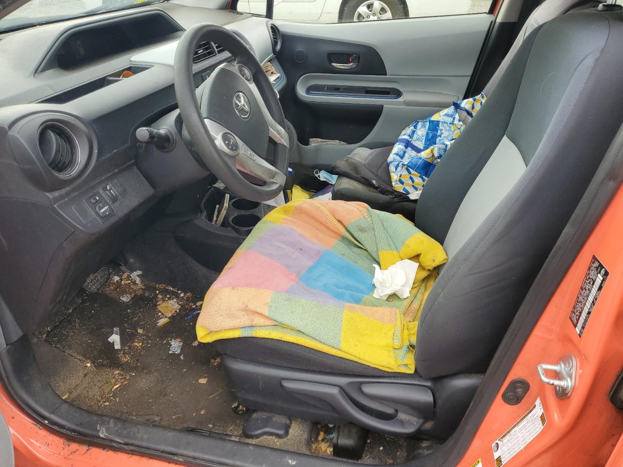 2012 Toyota Prius C VIN: JTDKDTB36C1027465 Lot: 82452405