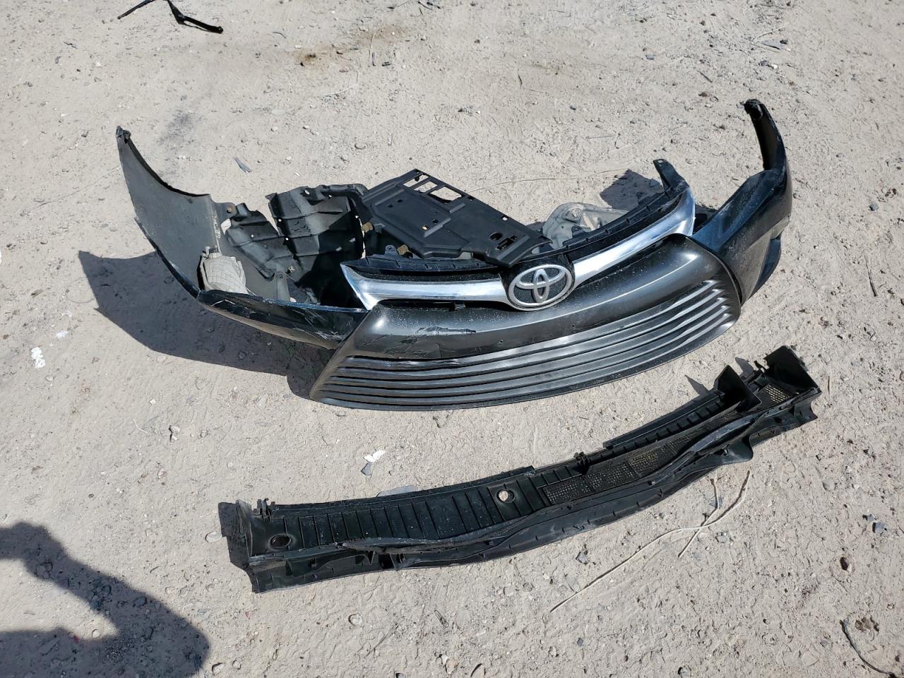 2016 Toyota Camry Le VIN: 4T4BF1FK5GR540261 Lot: 85103755