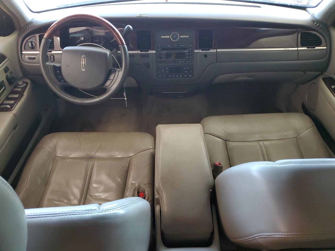 2009 Lincoln Town Car Signature Limited VIN: 2LNHM82V09X625748 Lot: 86120545