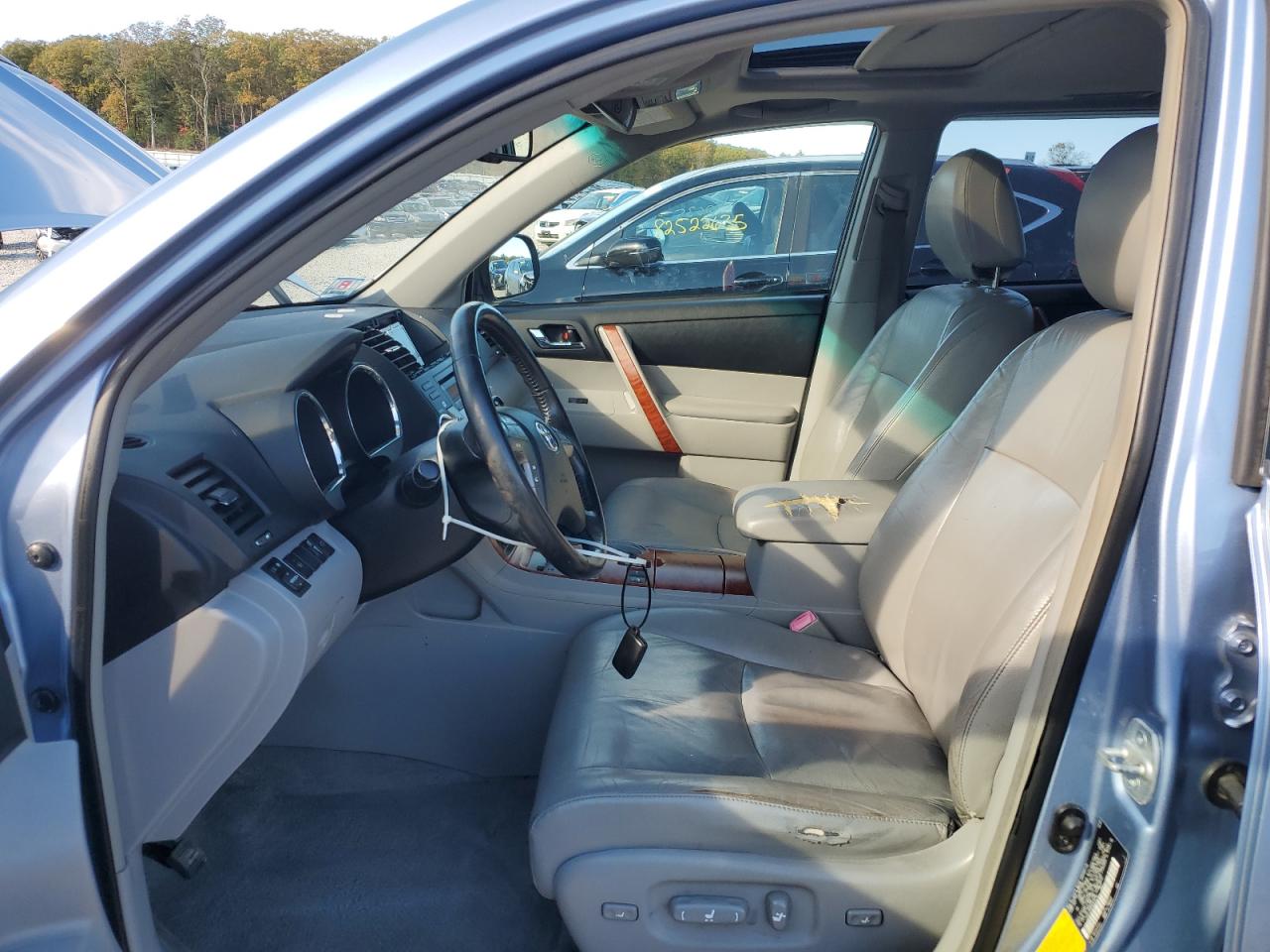 2008 Toyota Highlander Limited VIN: JTEES42A082034156 Lot: 86227875