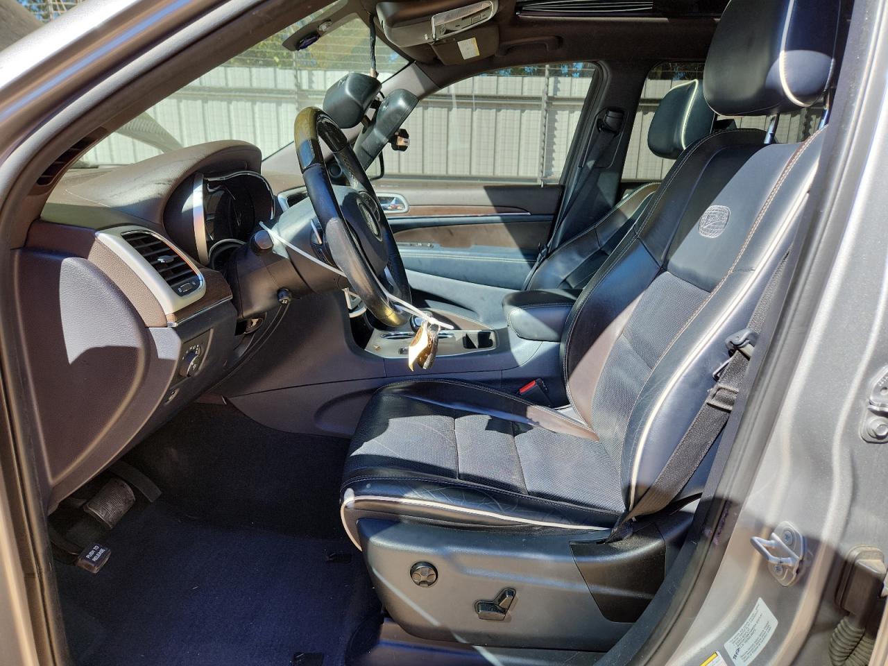 2015 Jeep Grand Cherokee Overland VIN: 1C4RJECG9FC219721 Lot: 82520375