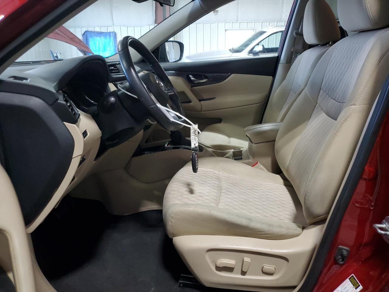 2019 Nissan Rogue S VIN: 5N1AT2MV5KC827390 Lot: 82733645