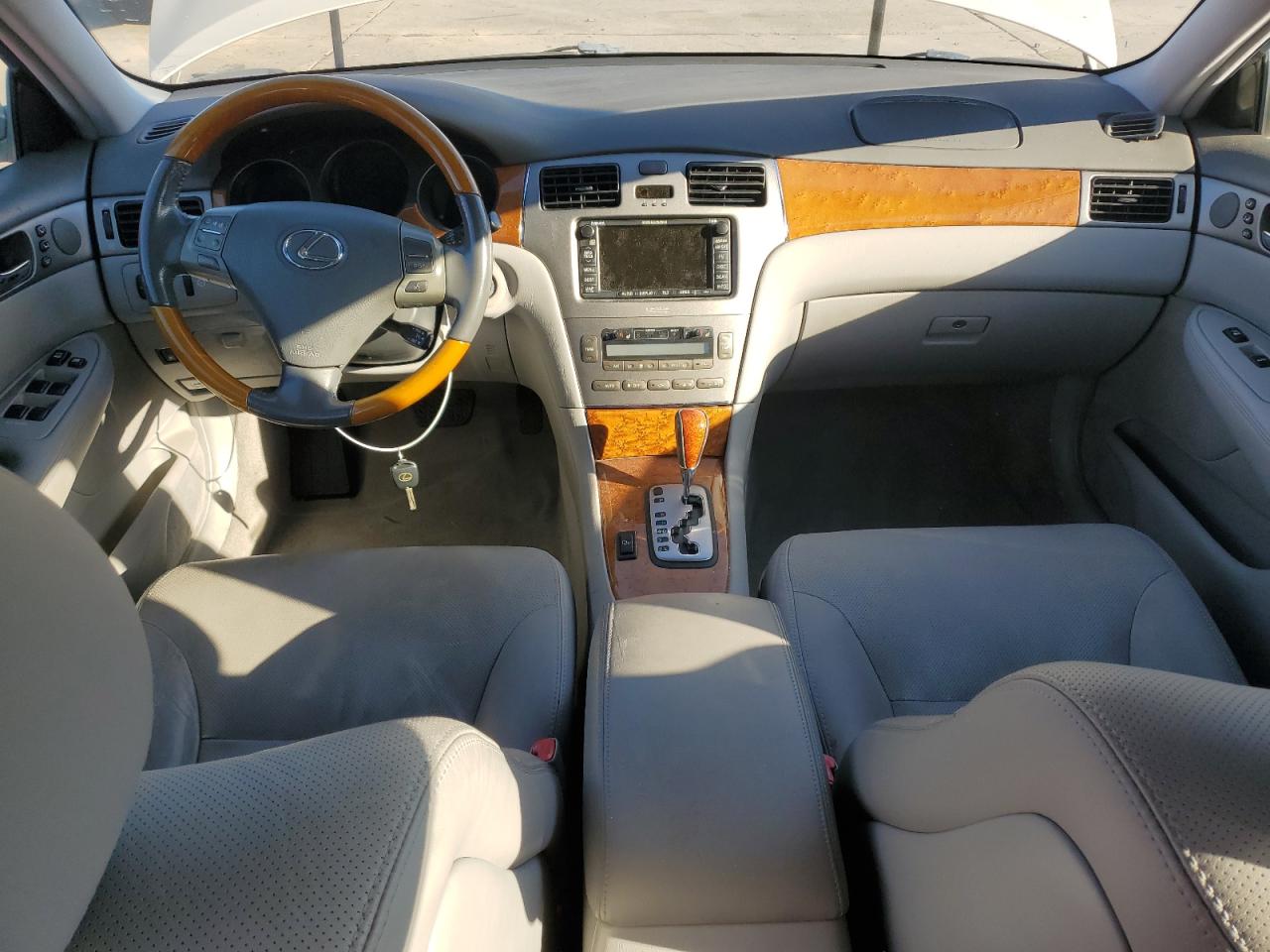 2005 Lexus Es 330 VIN: JTHBA30G655129504 Lot: 85191035