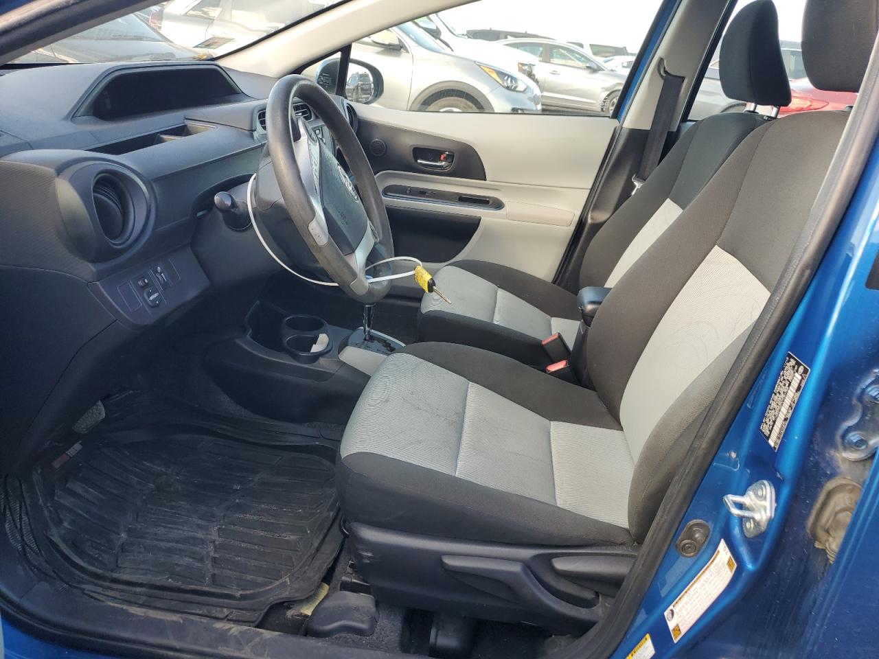 2013 Toyota Prius C VIN: JTDKDTB37D1057754 Lot: 85160435