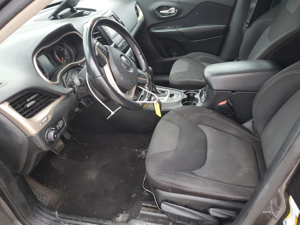 2015 Jeep Cherokee Latitude VIN: 1C4PJLCB4FW683160 Lot: 89504585