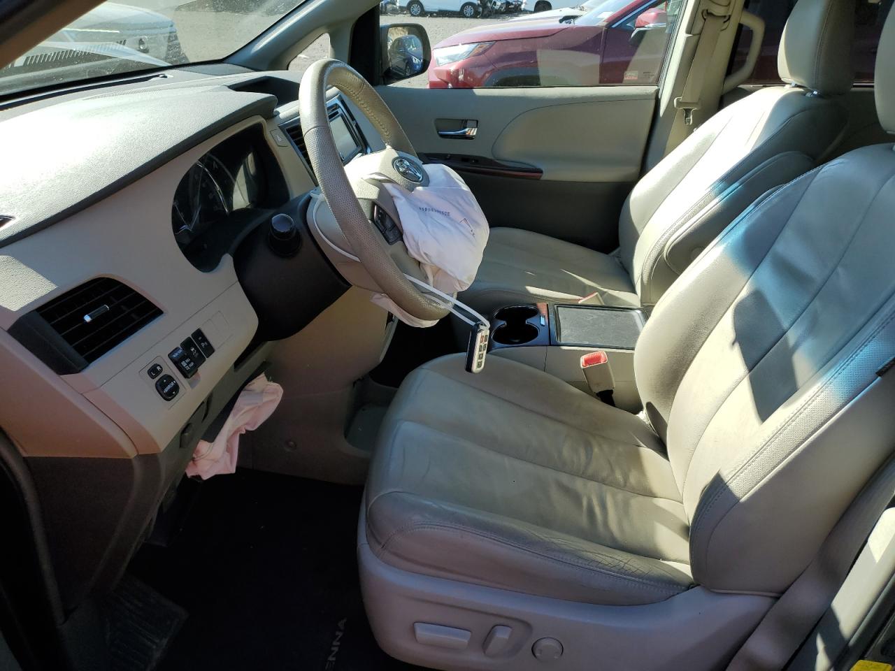 2013 Toyota Sienna Xle VIN: 5TDDK3DCXDS055933 Lot: 84577925