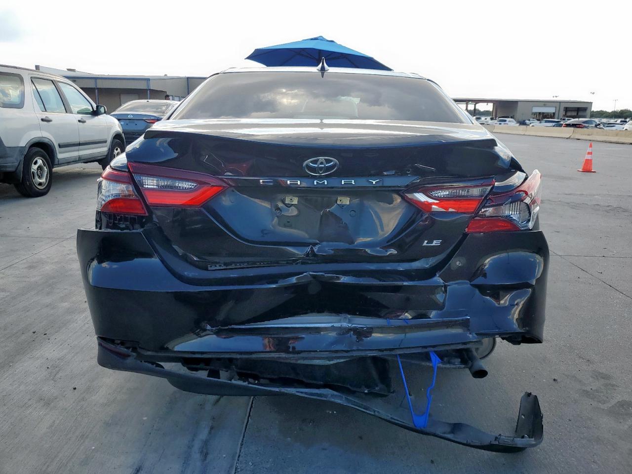 2022 Toyota Camry Le VIN: 4T1R11AKXNU065525 Lot: 85183475