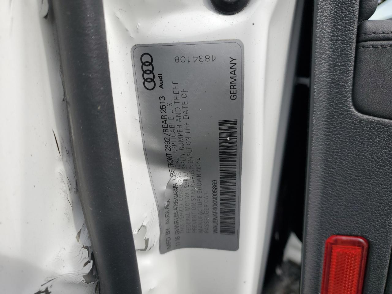 2019 Audi A4 Premium Plus VIN: WAUENAF40KN005869 Lot: 90417515