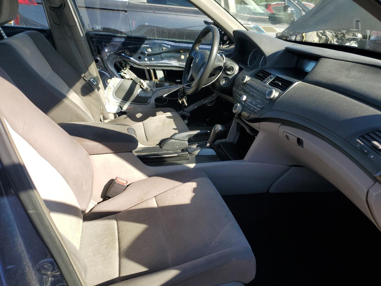 2008 Honda Accord Lx VIN: 1HGCP26308A164068 Lot: 83795655