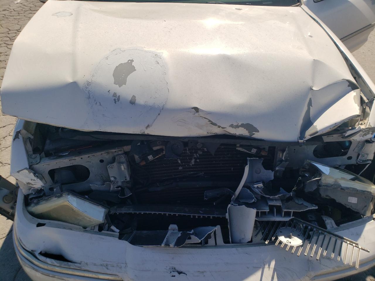 2005 Mercury Marquis VIN: 2MEFM74W25X635718 Lot: 82423115